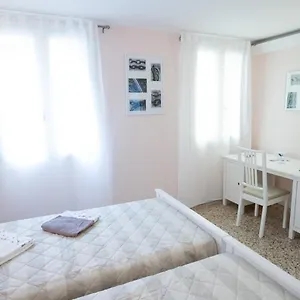 Rialto Bridge Apartment Venice